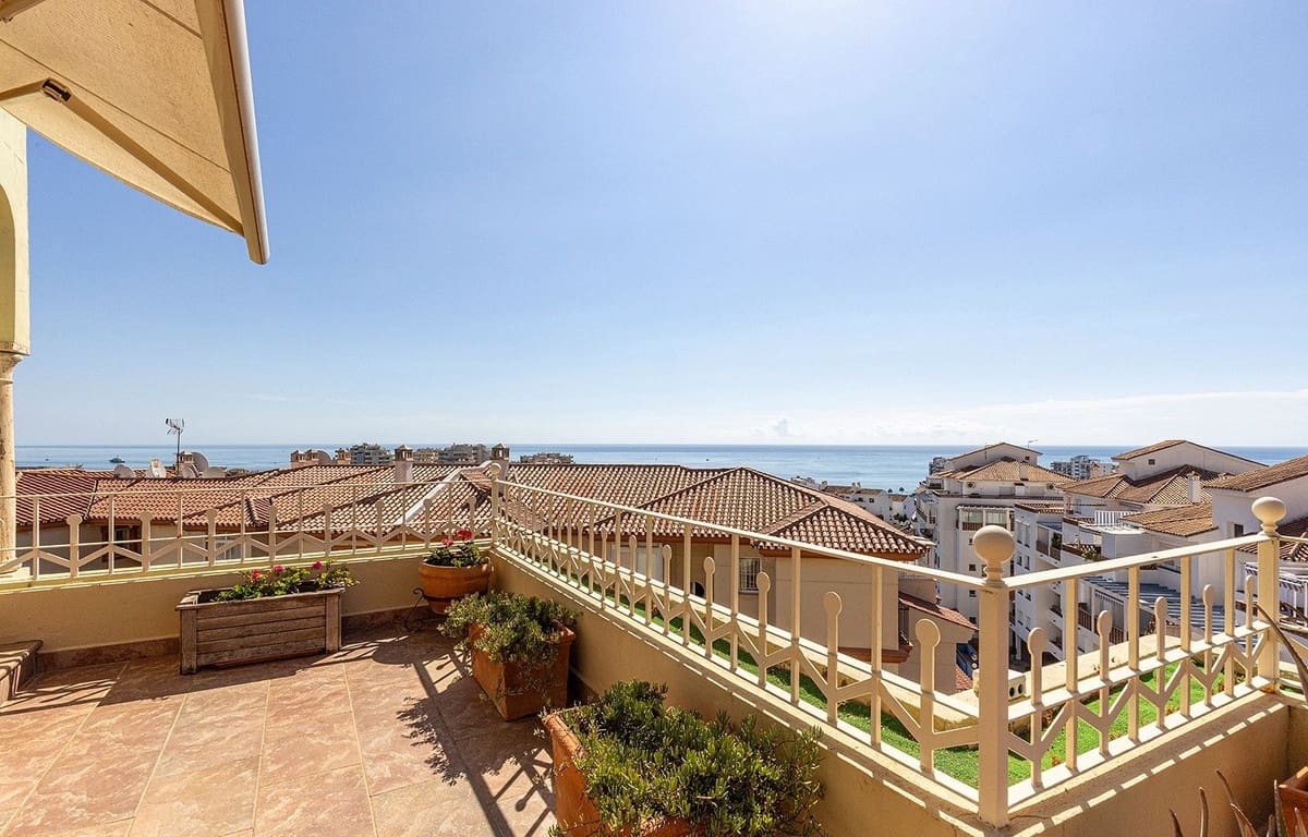 3 sypialnia Apartament na sprzedaż w Benalmadena Costa z basenem garażem - 1 533 000 € (Ref: 10059541)