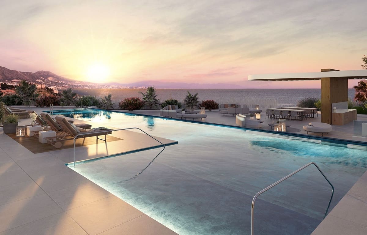 2 sovrum Lägenhet till salu i Mijas Costa med pool garage - 1 056 000 € (Ref: 8421693)