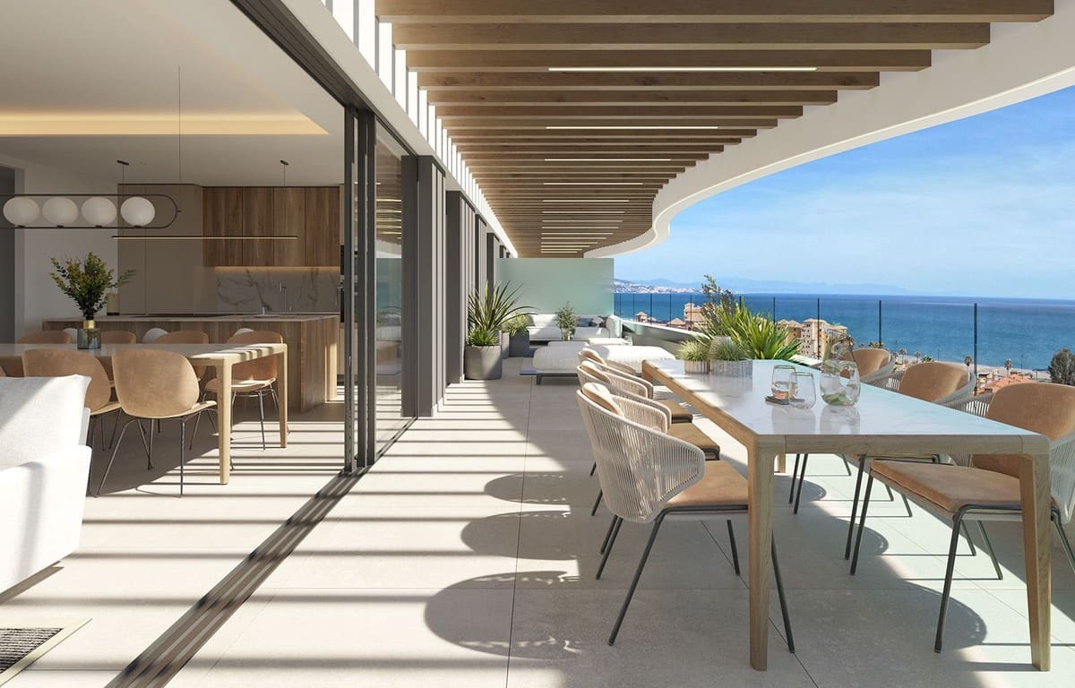 2 sovrum Lägenhet till salu i Mijas Costa med pool garage - 1 056 000 € (Ref: 8421693)