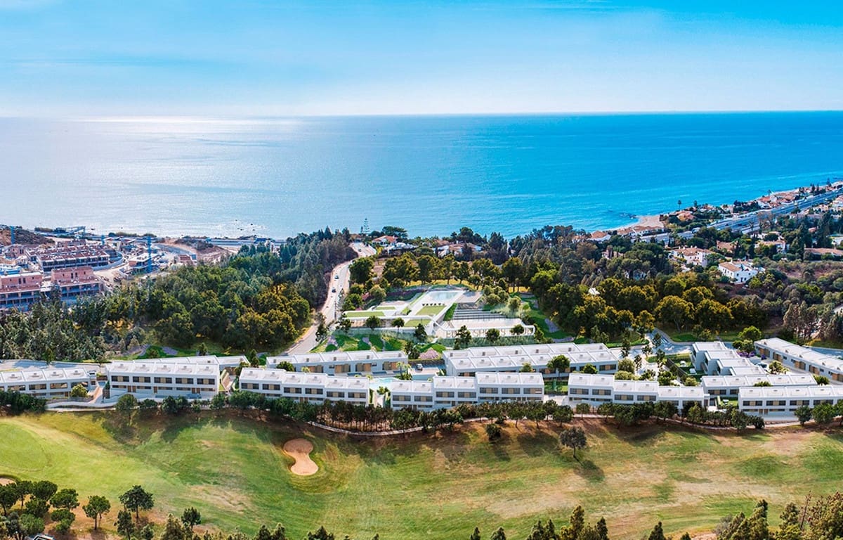 3 soveværelse Byhus til salg i Mijas Costa med swimmingpool garage - € 891.000 (Ref: 8440204)