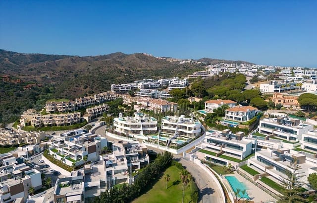 3 soverom Leilighet til salgs i Cabopino, Marbella med svømmebasseng garasje - € 1 790 000 (Ref: 8465483)