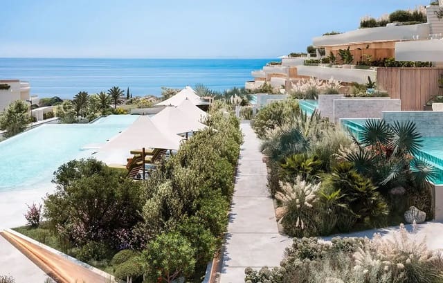 Apartamento de 3 habitaciones en Marbella en venta con piscina garaje - 4.480.000 € (Ref: 8466863)
