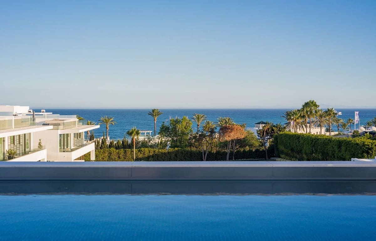 3 bedroom Villa for sale in Golden Mile with pool garage - € 7,500,000 (Ref: 8477180)