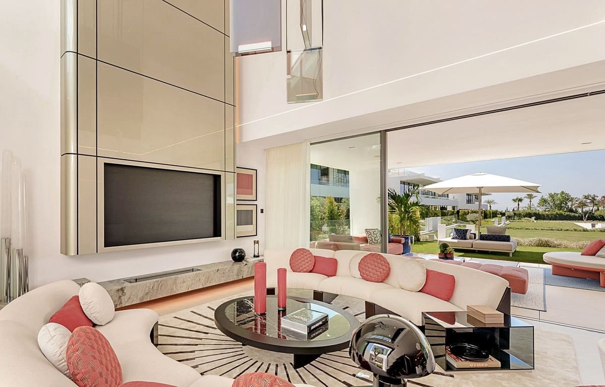 3 bedroom Villa for sale in Golden Mile with pool garage - € 7,500,000 (Ref: 8477180)