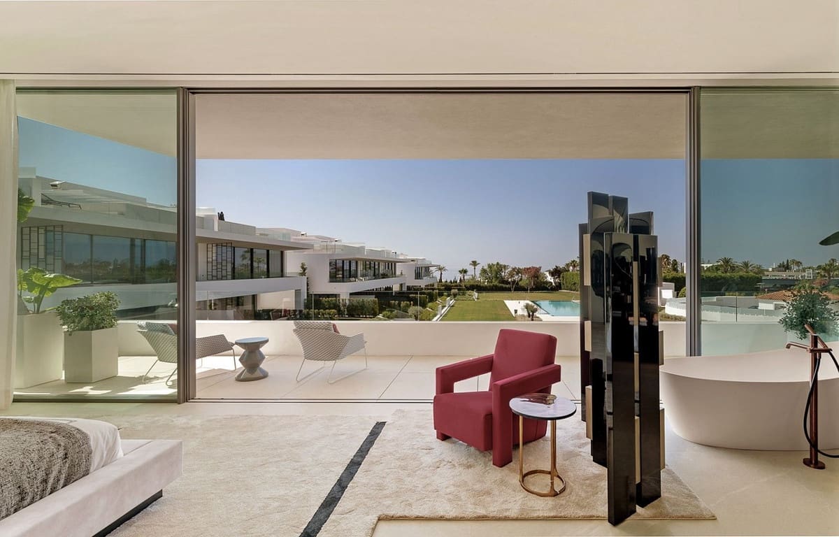 3 bedroom Villa for sale in Golden Mile with pool garage - € 7,500,000 (Ref: 8477180)