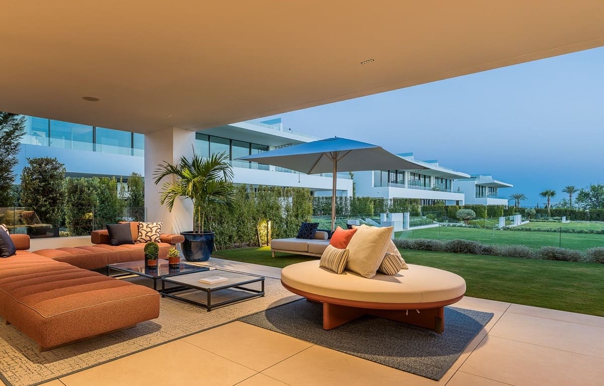 3 bedroom Villa for sale in Golden Mile with pool garage - € 7,500,000 (Ref: 8477180)