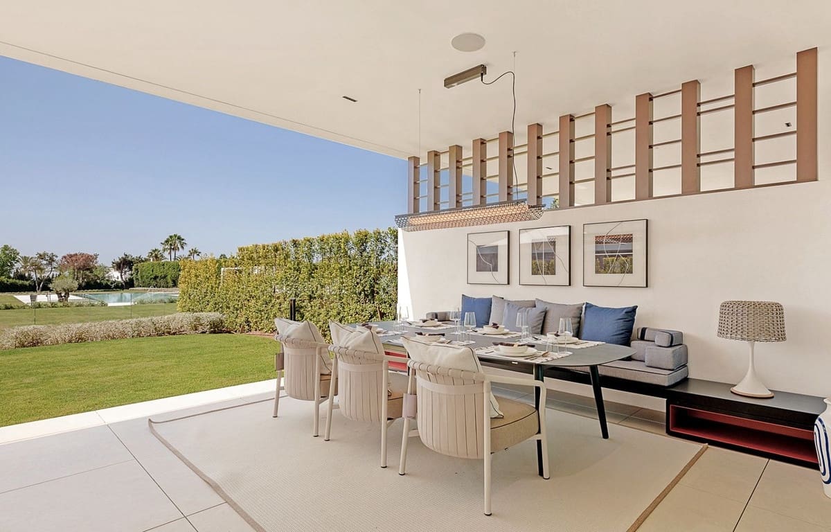 3 bedroom Villa for sale in Golden Mile with pool garage - € 7,500,000 (Ref: 8477180)