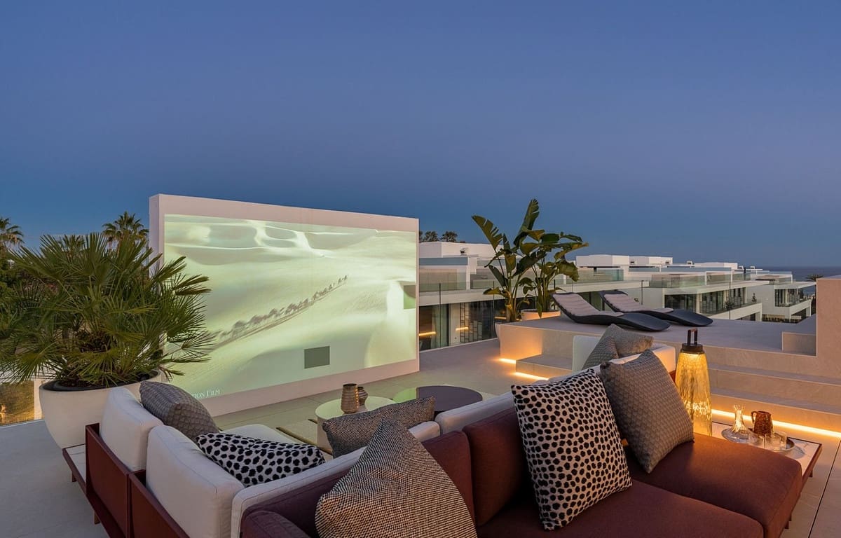 3 bedroom Villa for sale in Golden Mile with pool garage - € 7,500,000 (Ref: 8477180)