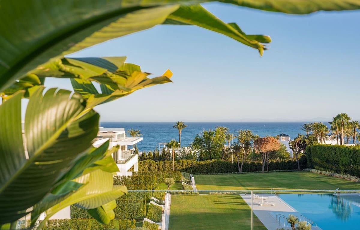 3 bedroom Villa for sale in Golden Mile with pool garage - € 7,500,000 (Ref: 8477180)