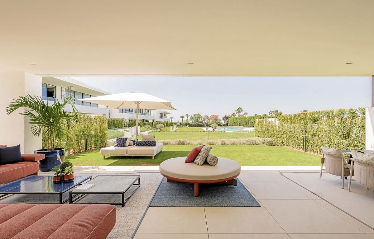 3 bedroom Villa for sale in Golden Mile with pool garage - € 7,500,000 (Ref: 8477180)