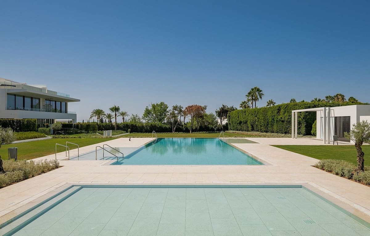 3 bedroom Villa for sale in Golden Mile with pool garage - € 7,500,000 (Ref: 8477180)