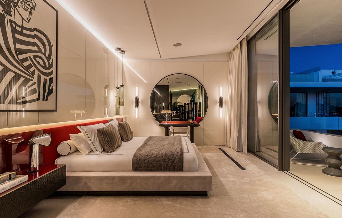 3 bedroom Villa for sale in Golden Mile with pool garage - € 7,500,000 (Ref: 8477180)