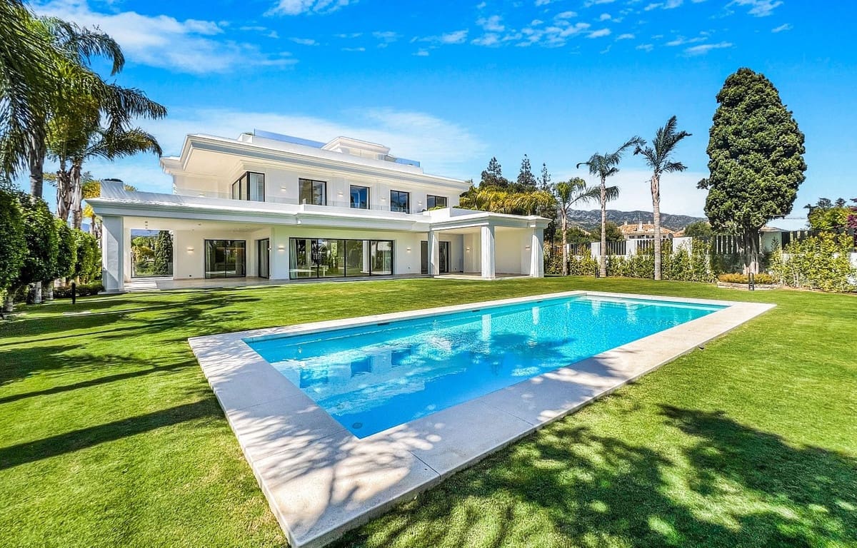 6 bedroom Villa for sale in Golden Mile with pool garage - € 6,400,000 (Ref: 8479923)