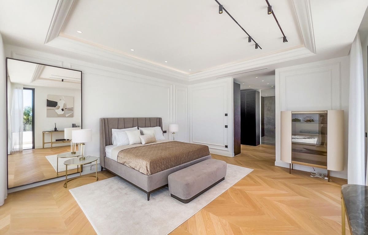 6 bedroom Villa for sale in Golden Mile with pool garage - € 6,400,000 (Ref: 8479923)