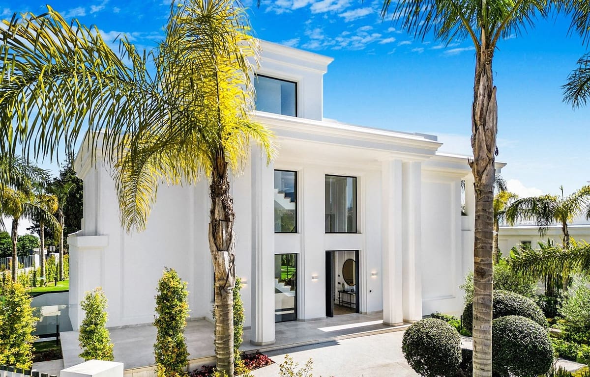 6 bedroom Villa for sale in Golden Mile with pool garage - € 6,400,000 (Ref: 8479923)