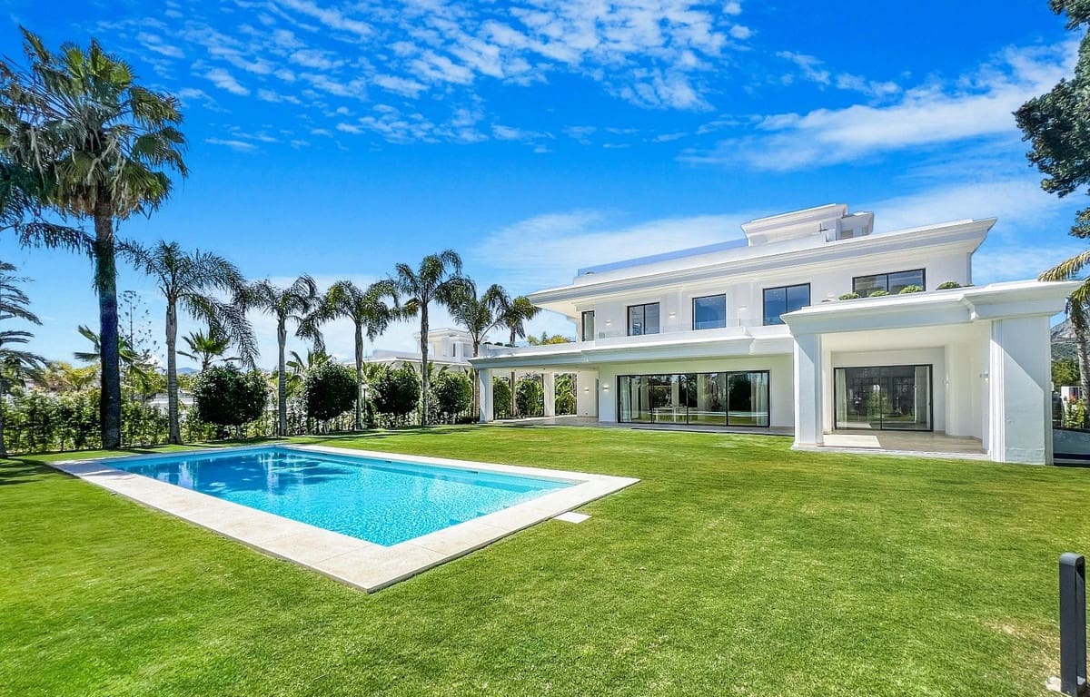 6 bedroom Villa for sale in Golden Mile with pool garage - € 6,400,000 (Ref: 8479923)