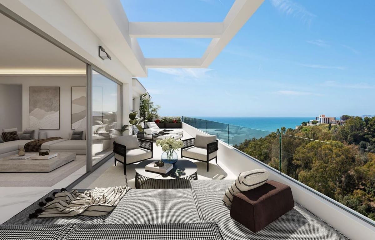 3 bedroom Penthouse for sale in Torrequebrada with pool garage - € 1,040,000 (Ref: 8614301)