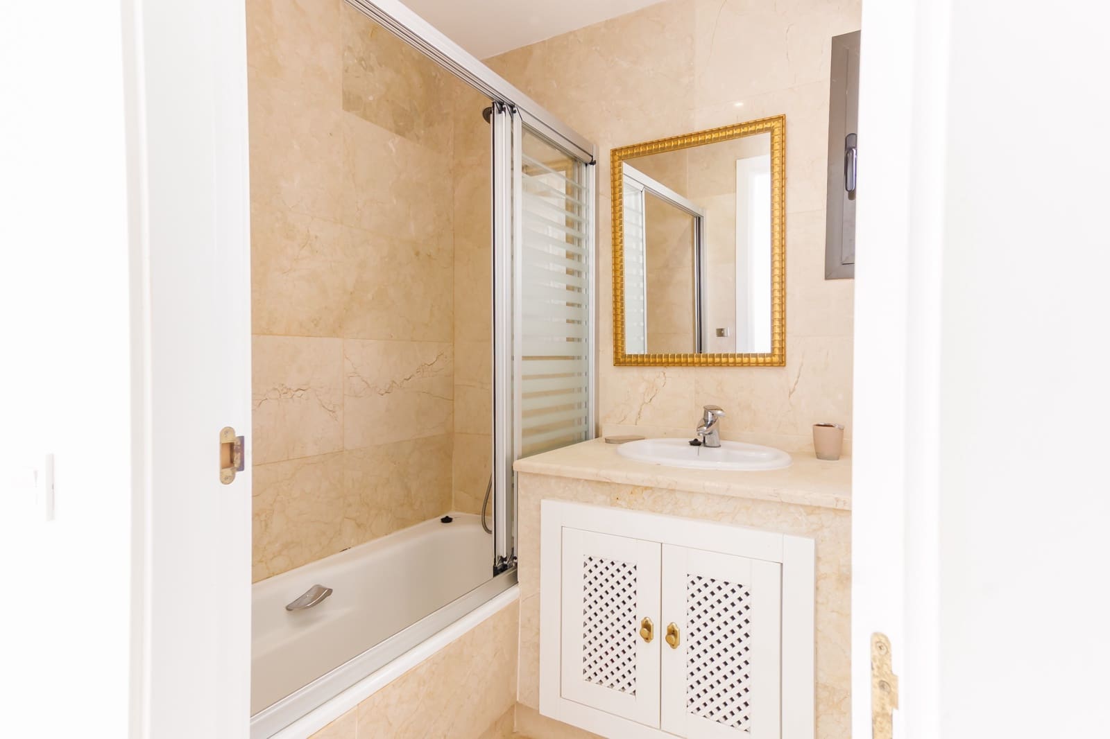 2 slaapkamer Penthouse te koop in Roda met zwembad garage - € 279.950 (Ref: 10016686)