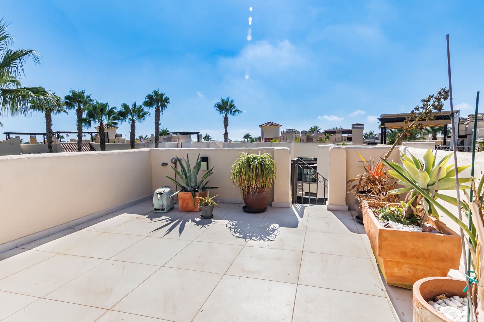2 slaapkamer Penthouse te koop in Roda met zwembad garage - € 279.950 (Ref: 10016686)