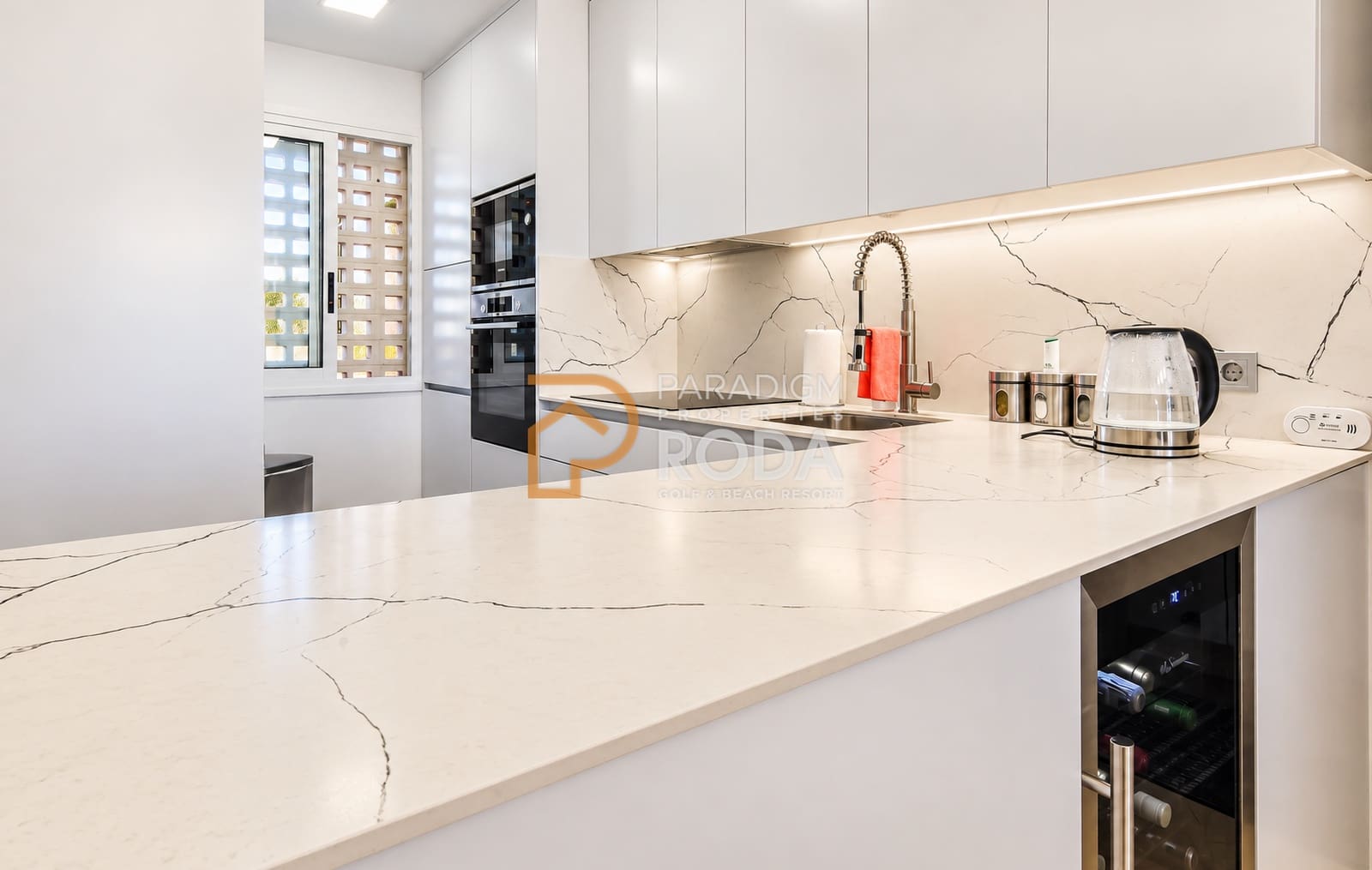 Ático de 2 habitaciones en Roda en venta con piscina garaje - 274.950 € (Ref: 10082171)