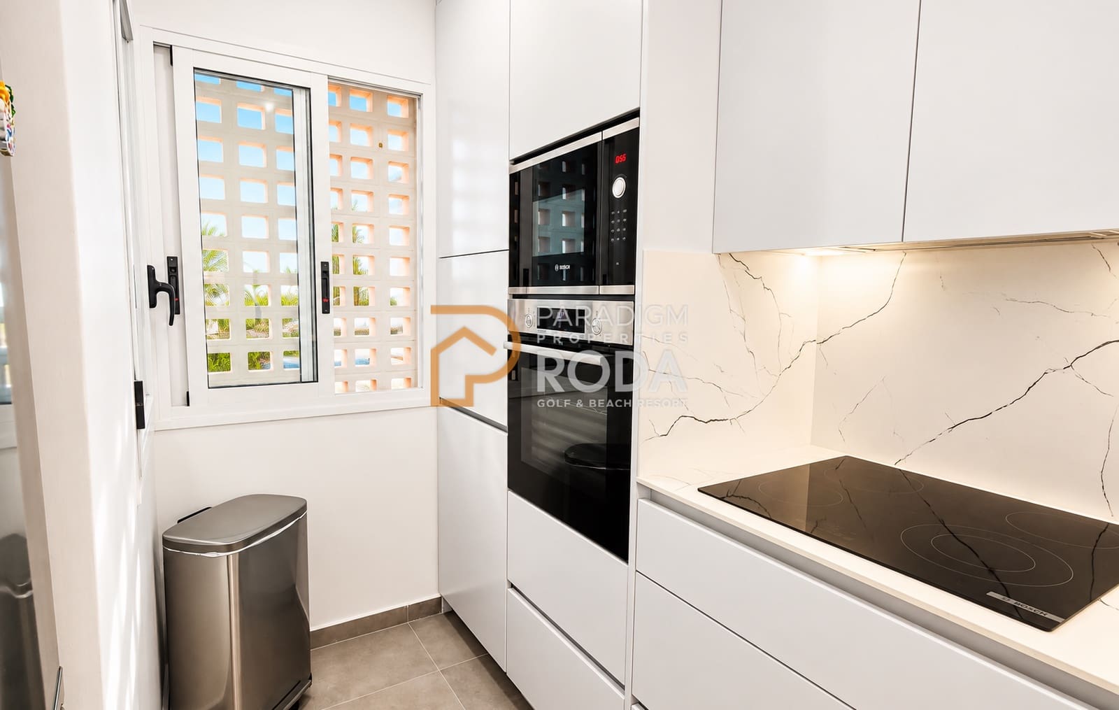 Ático de 2 habitaciones en Roda en venta con piscina garaje - 274.950 € (Ref: 10082171)
