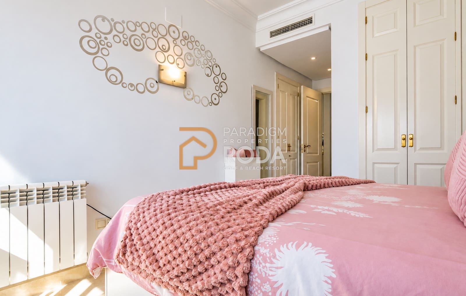 Ático de 2 habitaciones en Roda en venta con piscina garaje - 274.950 € (Ref: 10082171)
