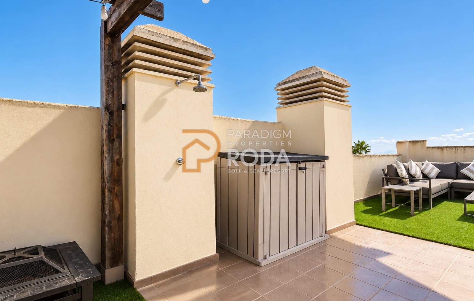 Ático de 2 habitaciones en Roda en venta con piscina garaje - 274.950 € (Ref: 10082171)