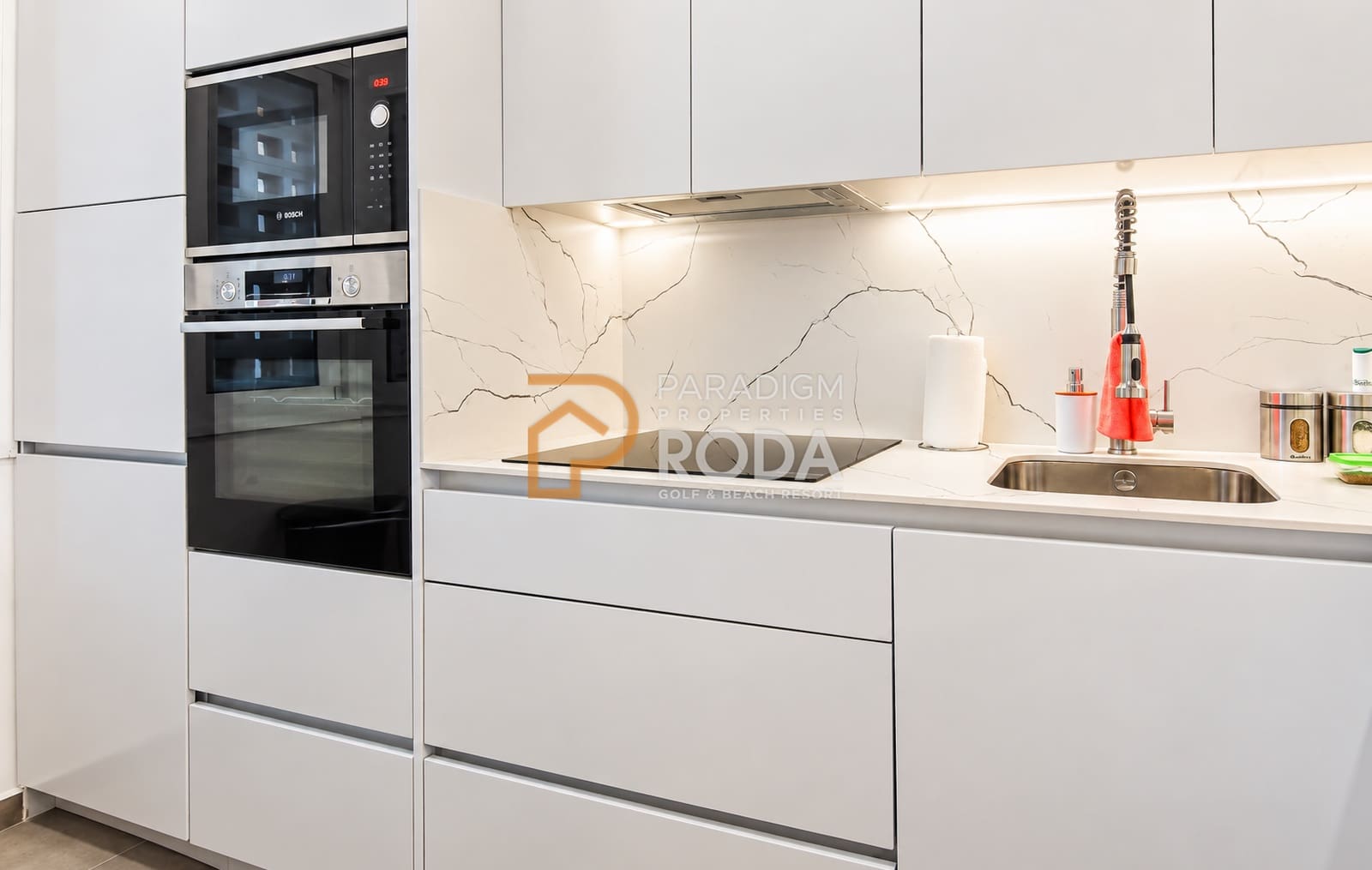 Ático de 2 habitaciones en Roda en venta con piscina garaje - 274.950 € (Ref: 10082171)