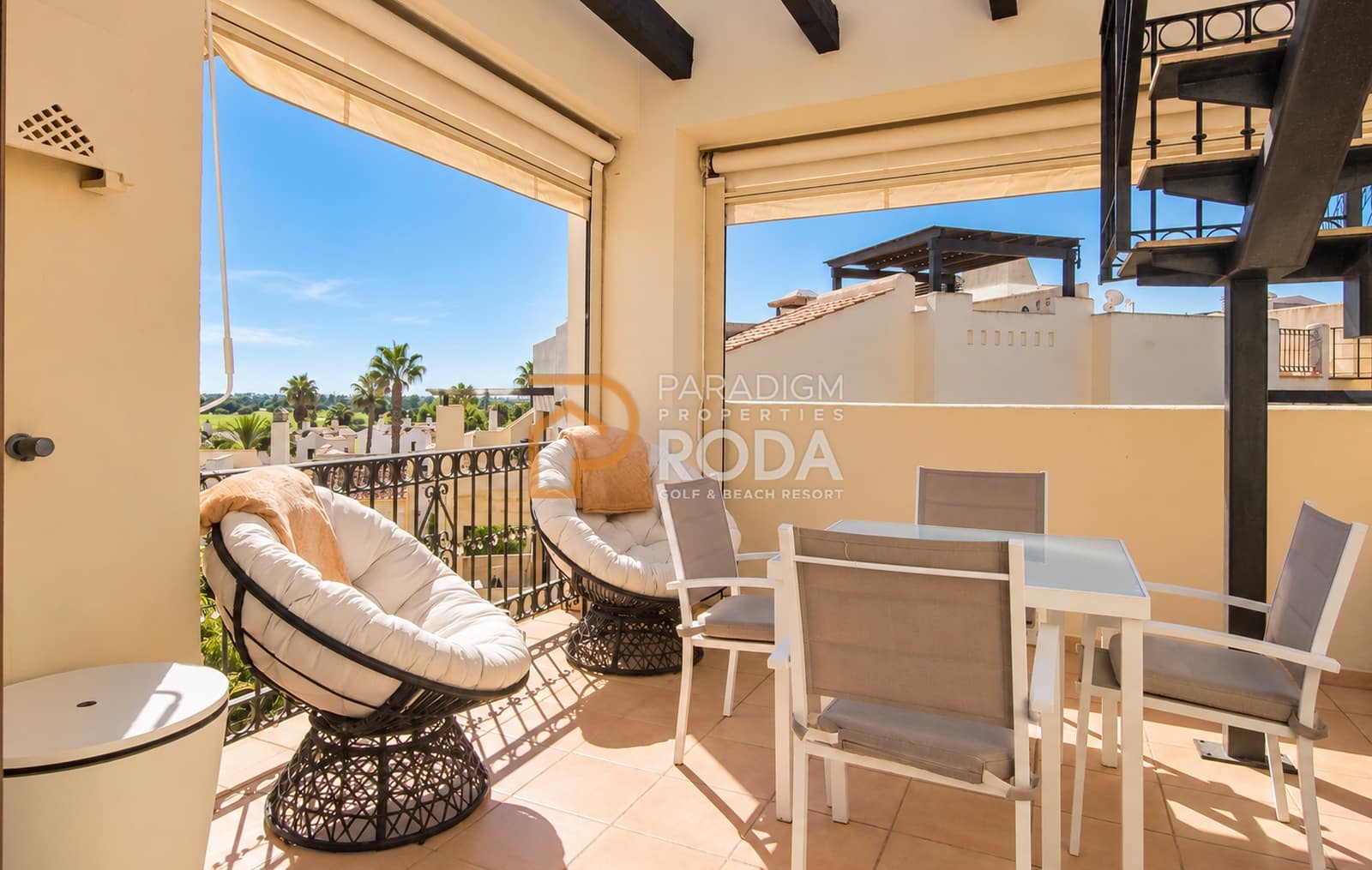 Ático de 2 habitaciones en Roda en venta con piscina garaje - 274.950 € (Ref: 10082171)