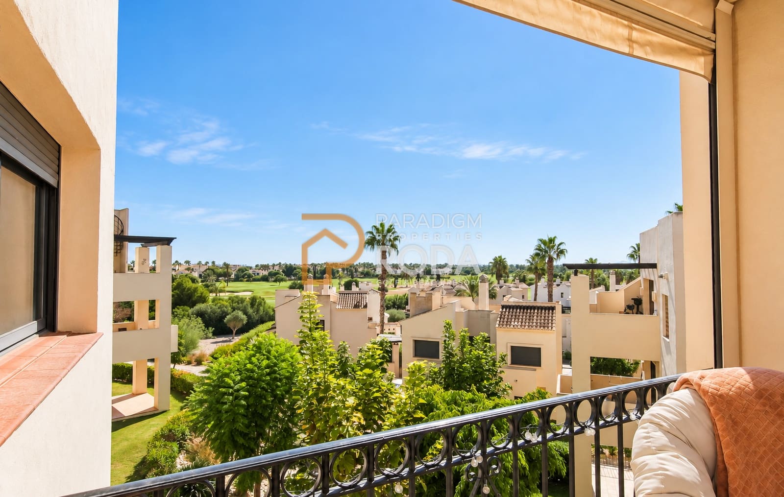 Ático de 2 habitaciones en Roda en venta con piscina garaje - 274.950 € (Ref: 10082171)