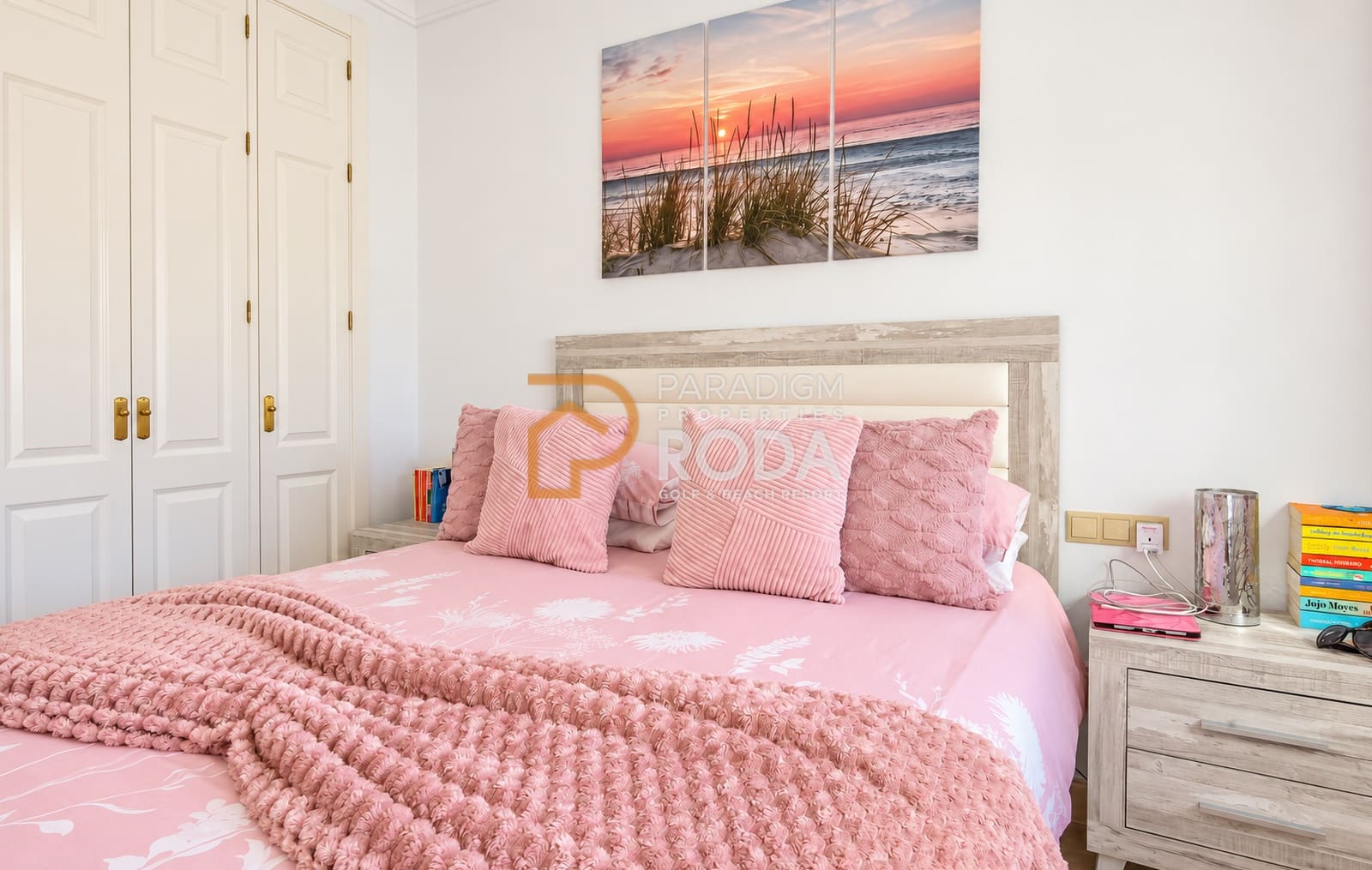 Ático de 2 habitaciones en Roda en venta con piscina garaje - 274.950 € (Ref: 10082171)