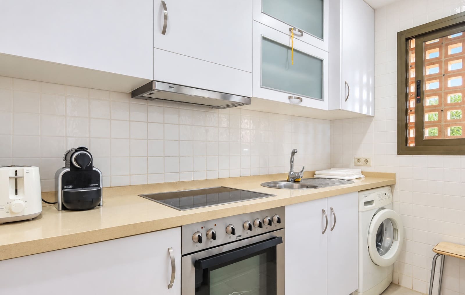 2 soverom Leilighet til salgs i Roda med svømmebasseng garasje - € 219 950 (Ref: 10091022)