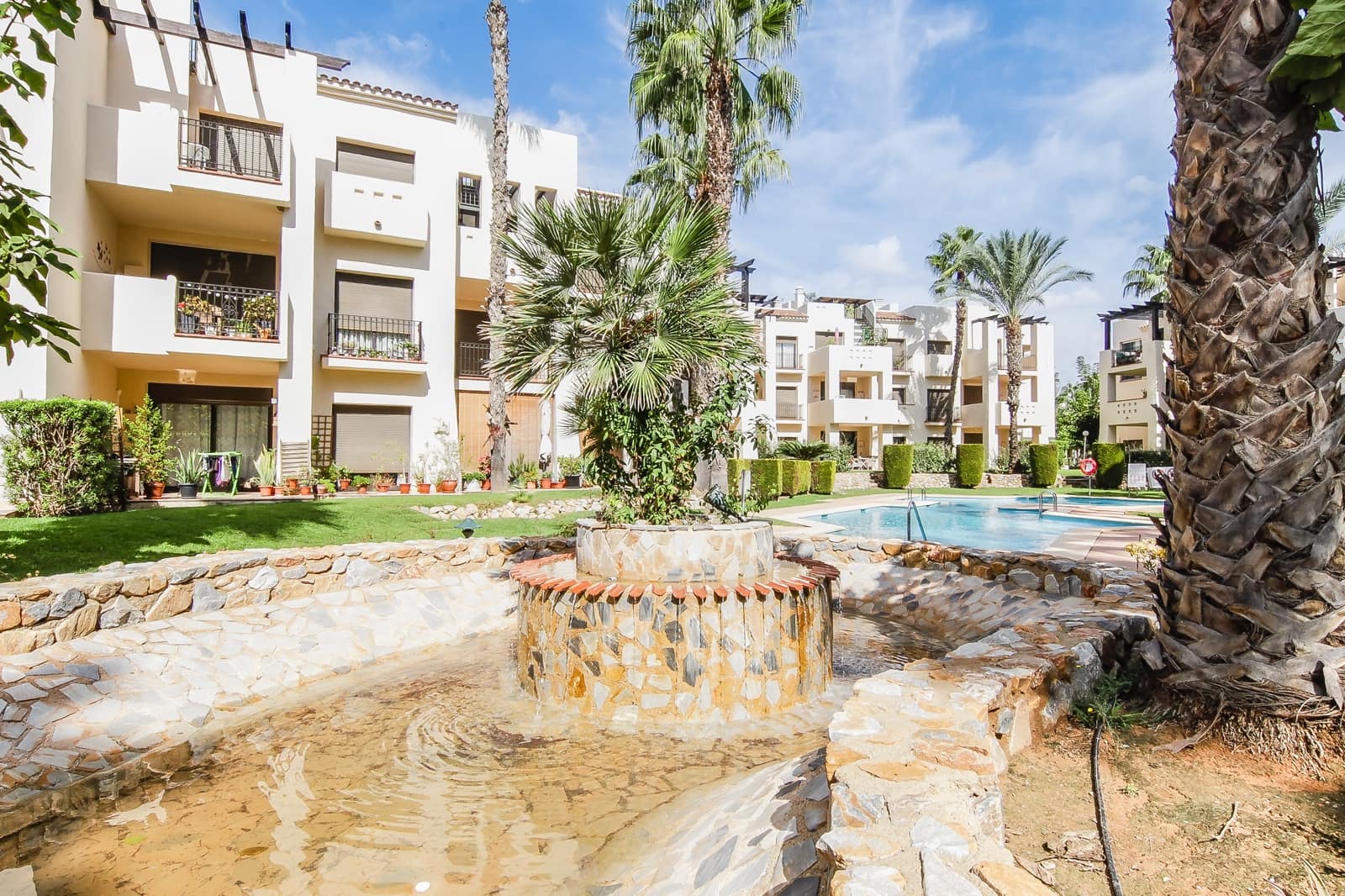 2 soverom Leilighet til salgs i Roda med svømmebasseng garasje - € 219 950 (Ref: 10091022)