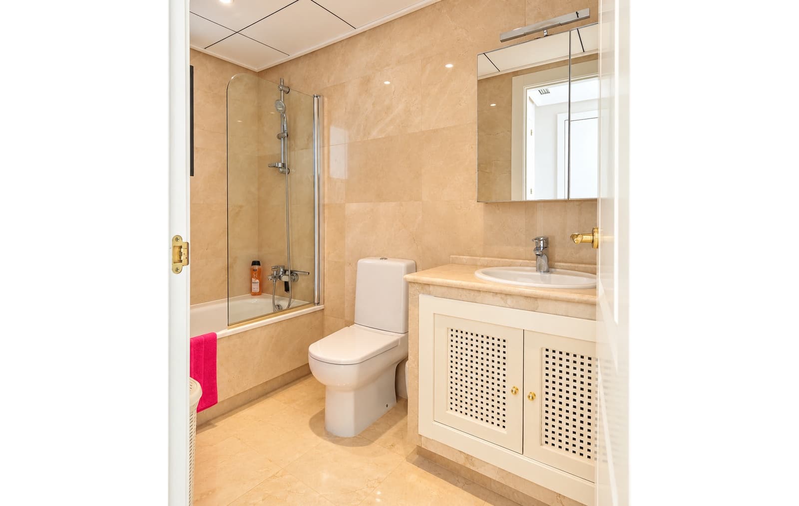 4 bedroom Villa for sale in Roda with pool garage - € 724,900 (Ref: 10130133)