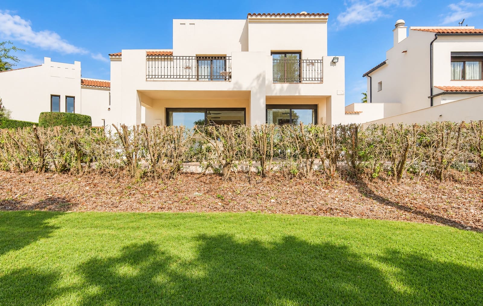 4 bedroom Villa for sale in Roda with pool garage - € 724,900 (Ref: 10130133)