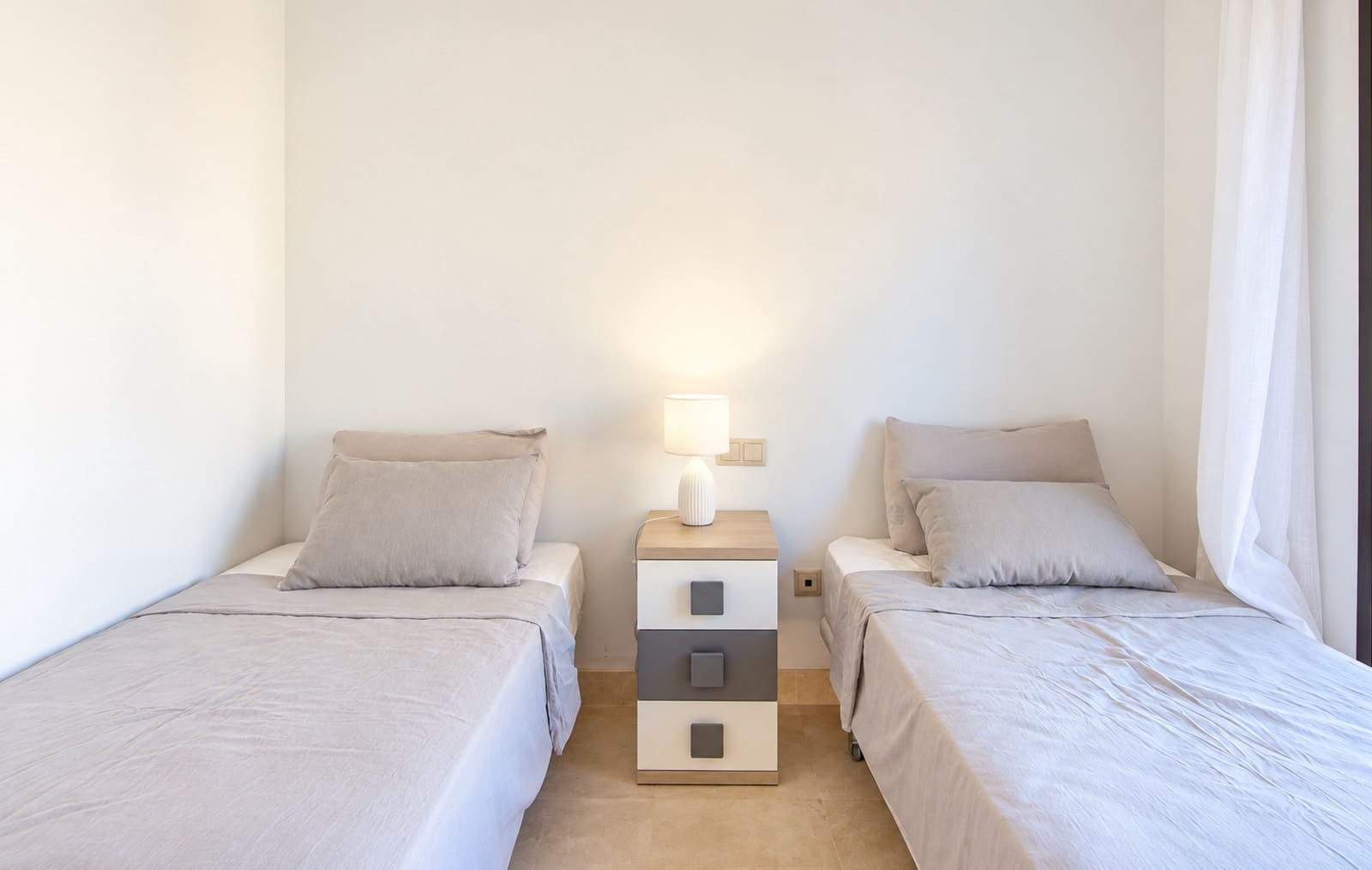 2 sypialnia Penthouse na sprzedaż w Roda z basenem garażem - 229 900 € (Ref: 10162422)