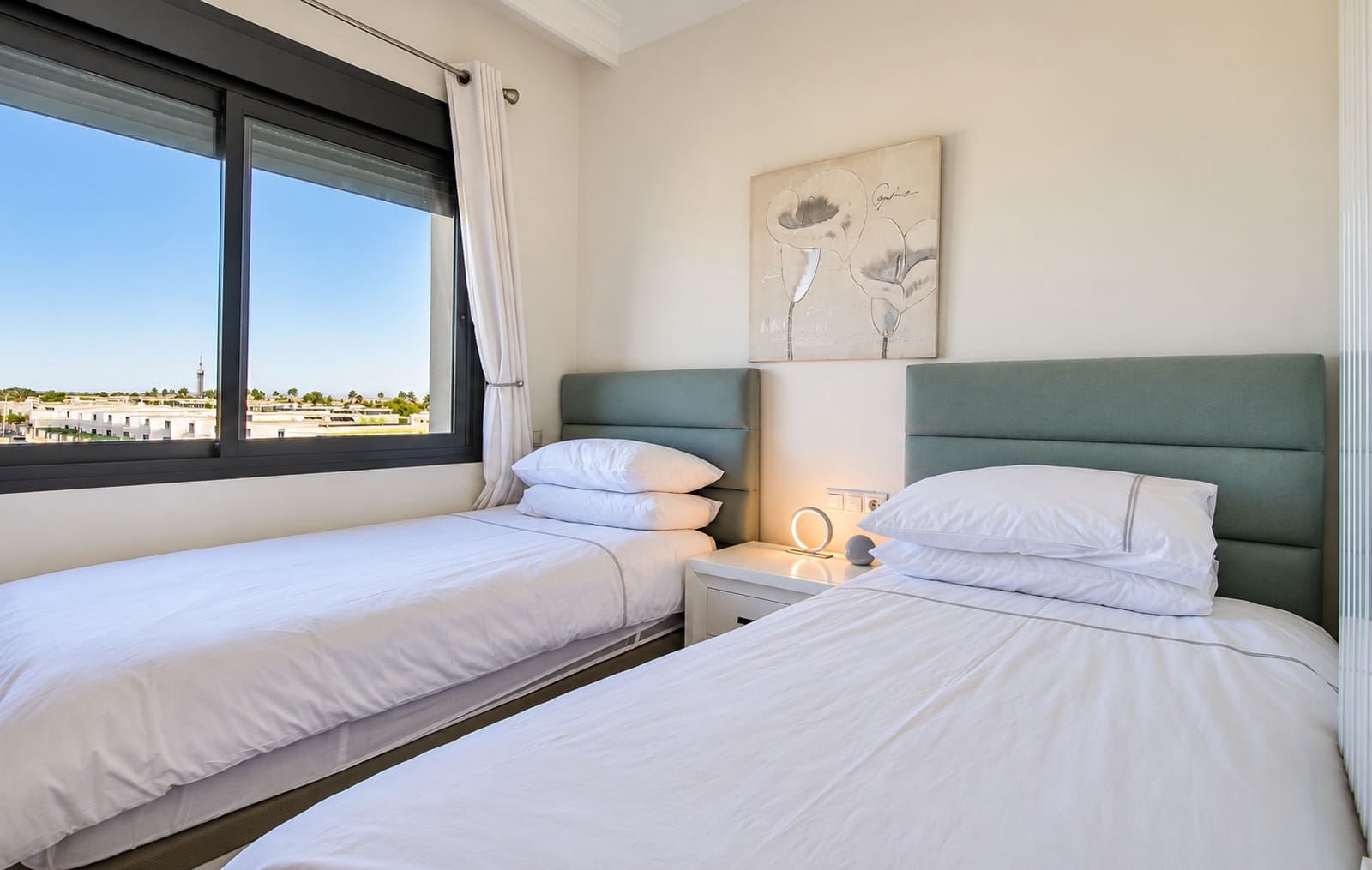 Ático de 2 habitaciones en Roda en venta con piscina garaje - 274.950 € (Ref: 10168888)