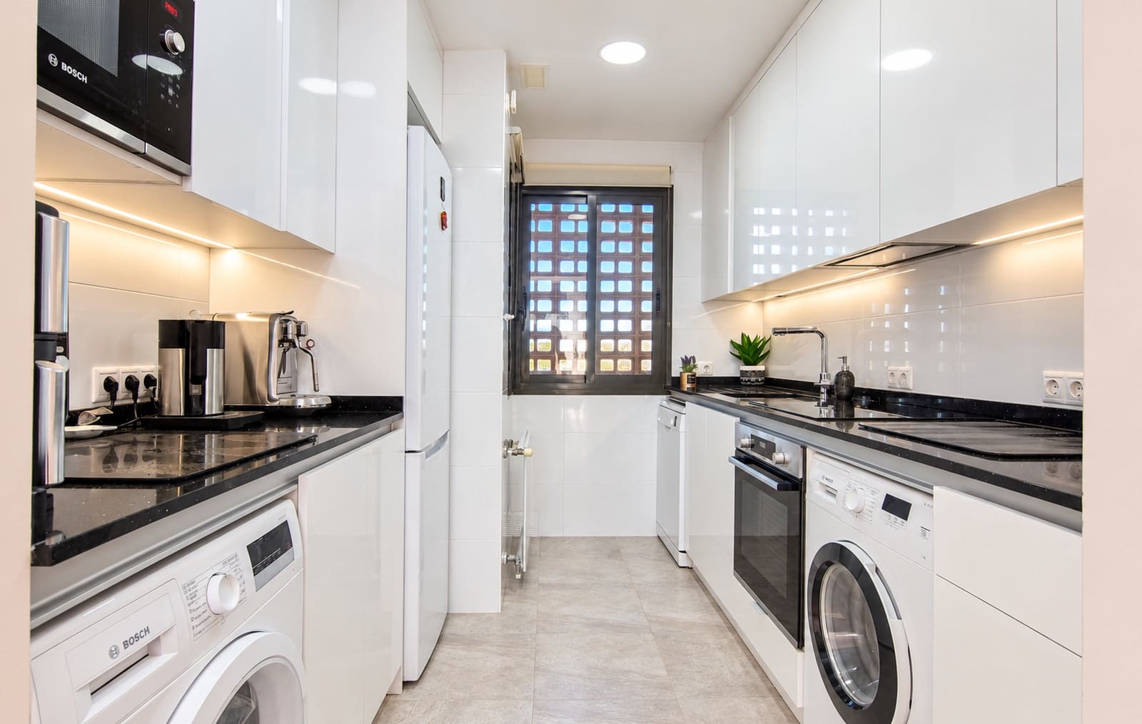 Ático de 2 habitaciones en Roda en venta con piscina garaje - 274.950 € (Ref: 10168888)