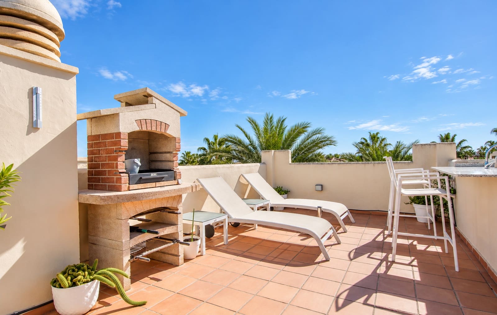 Ático de 2 habitaciones en Roda en venta con piscina garaje - 274.950 € (Ref: 10168888)