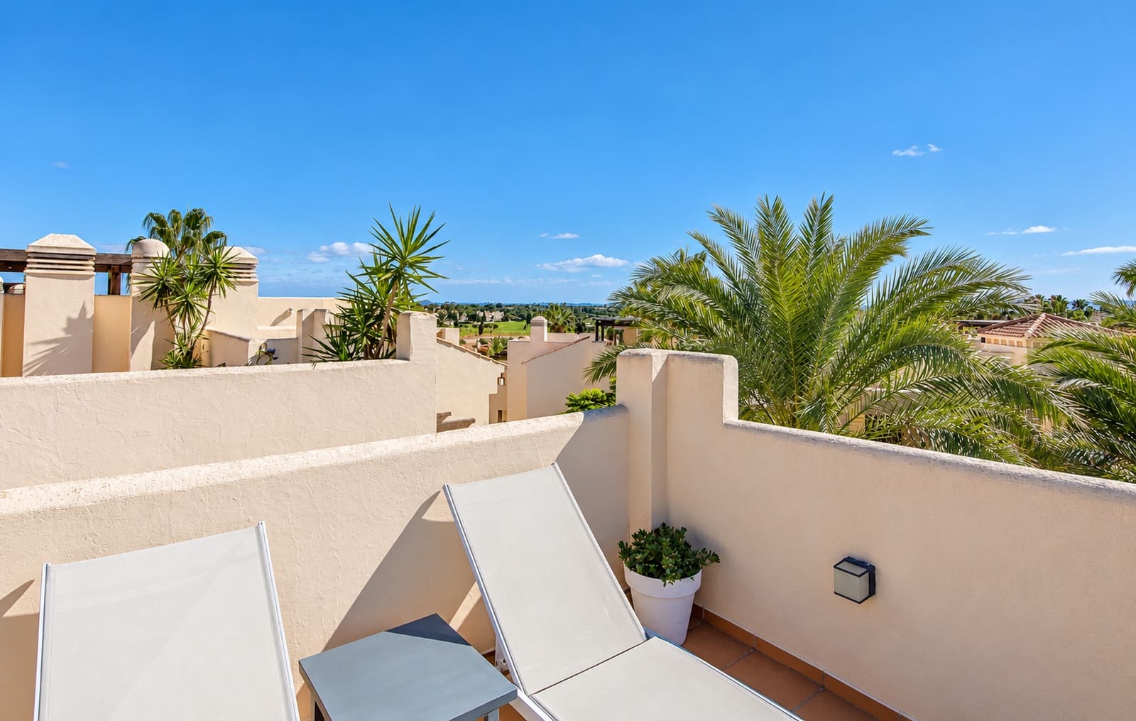 Ático de 2 habitaciones en Roda en venta con piscina garaje - 274.950 € (Ref: 10168888)