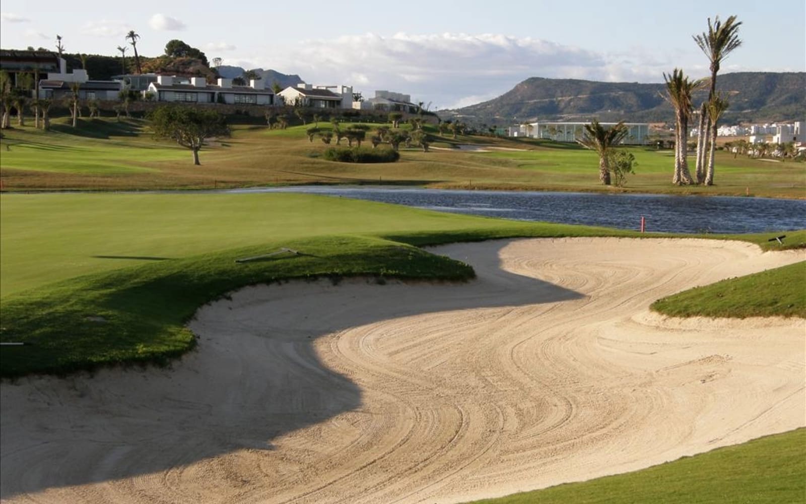 3 soverom Villa til salgs i La Peraleja Golf Resort med svømmebasseng garasje - € 600 000 (Ref: 8977228)