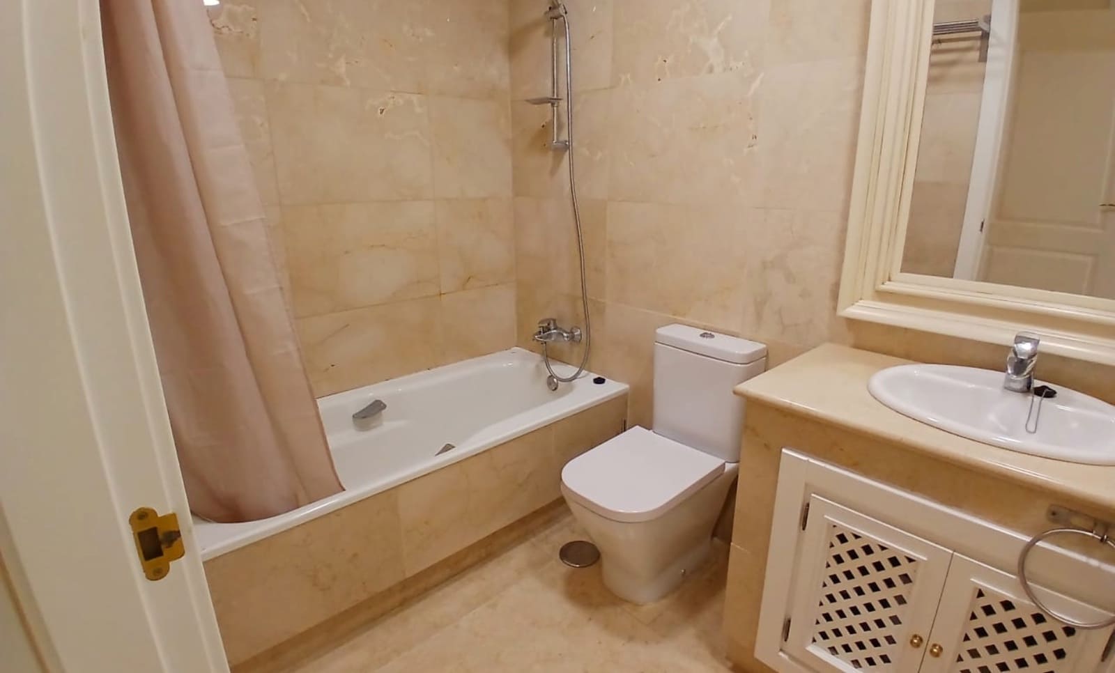 2 bedroom Apartment for sale in Roda with pool - € 175,000 (Ref: 8999437)