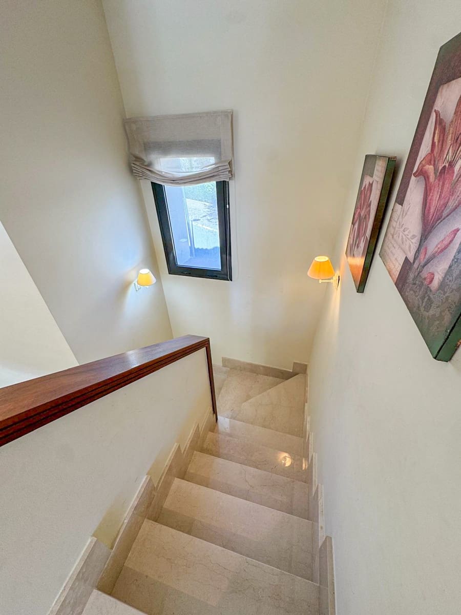 4 soveværelse Villa til salg i Roda med swimmingpool garage - € 624.950 (Ref: 9360107)