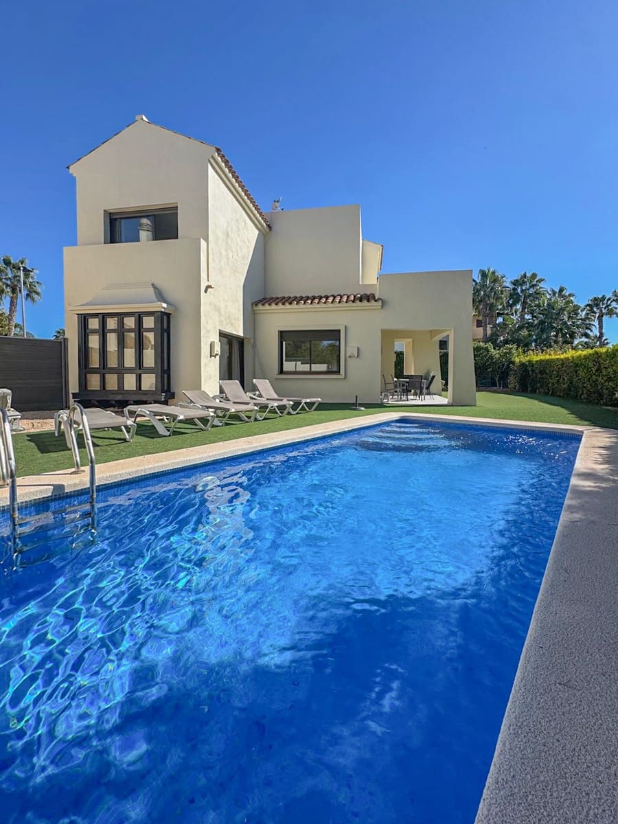 4 soveværelse Villa til salg i Roda med swimmingpool garage - € 624.950 (Ref: 9360107)