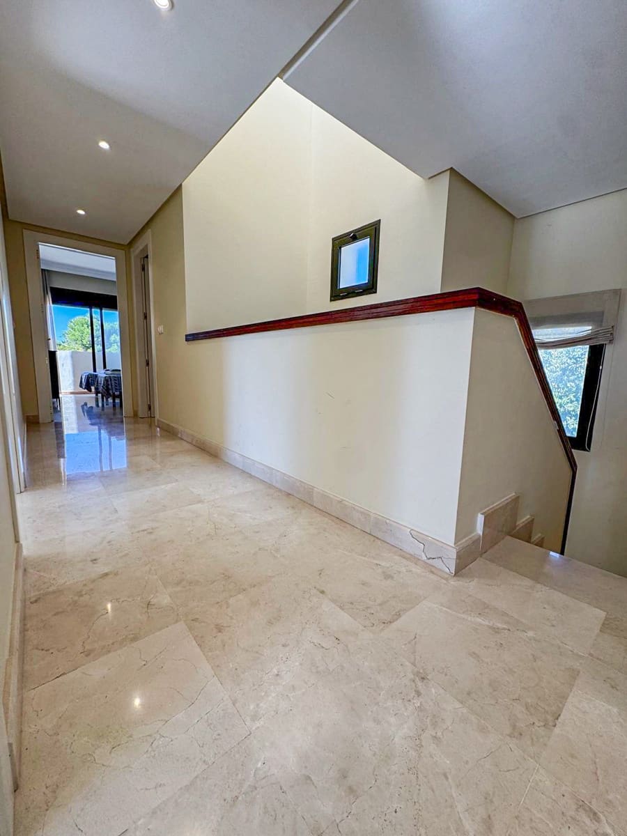 4 soveværelse Villa til salg i Roda med swimmingpool garage - € 624.950 (Ref: 9360107)