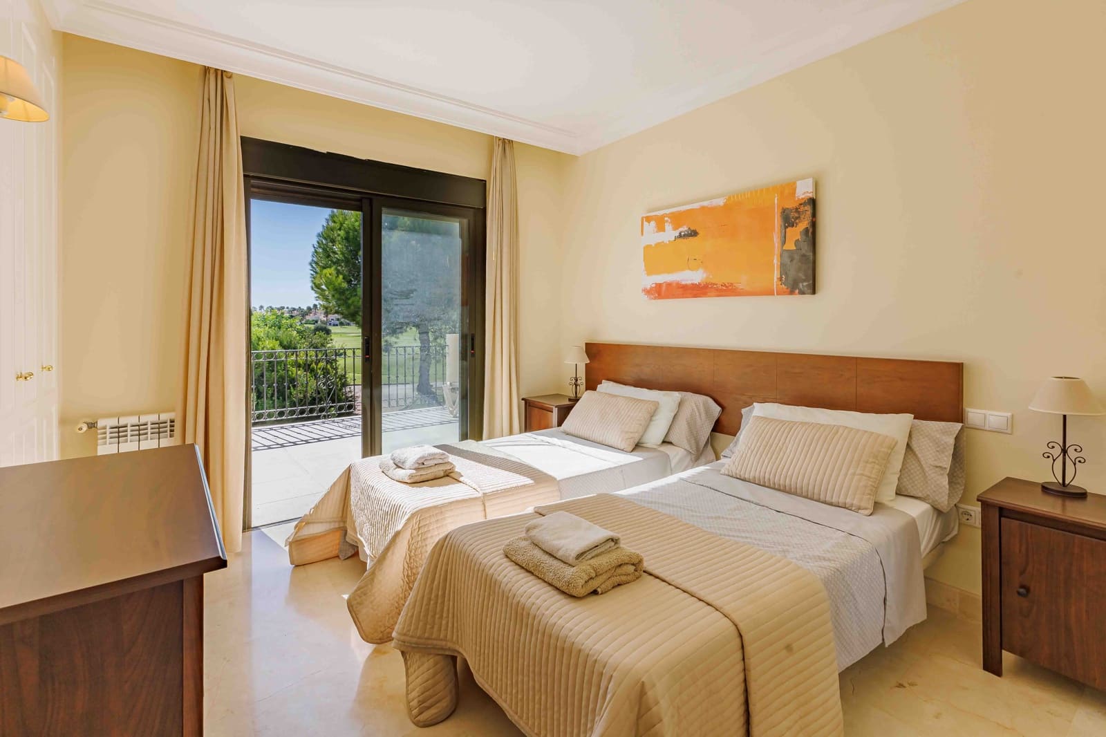 4 soveværelse Villa til salg i Roda med swimmingpool garage - € 624.950 (Ref: 9360107)