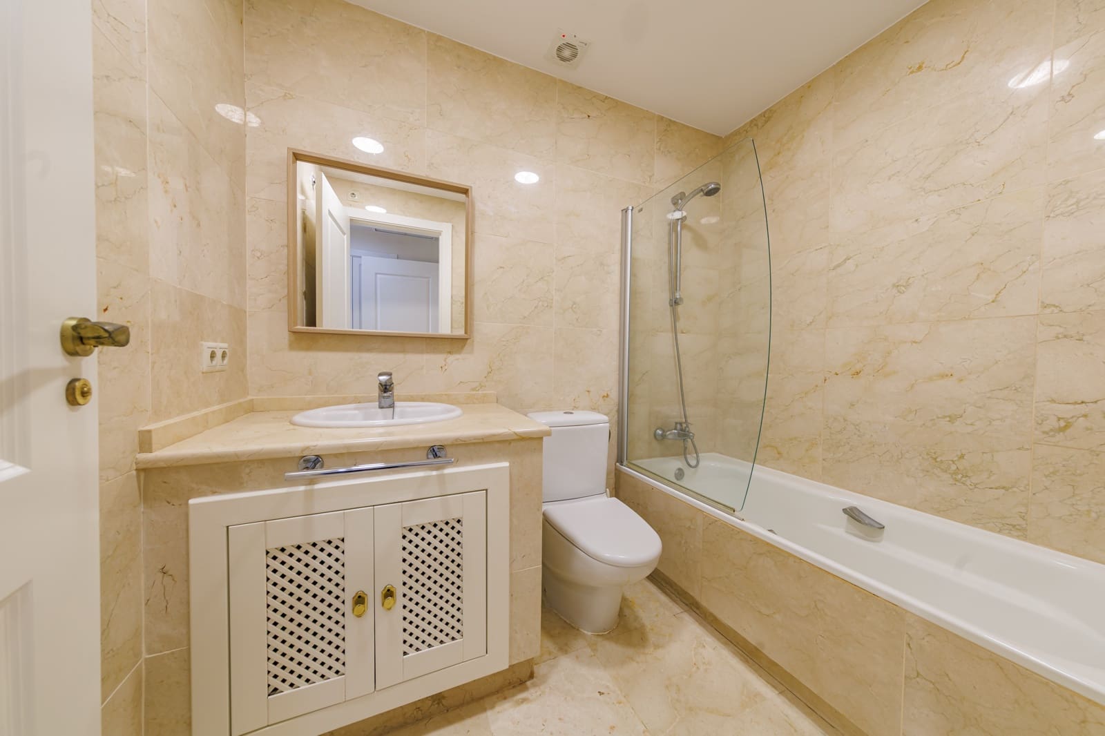 2 bedroom Apartment for sale in Roda with pool garage - € 199,000 (Ref: 9396865)