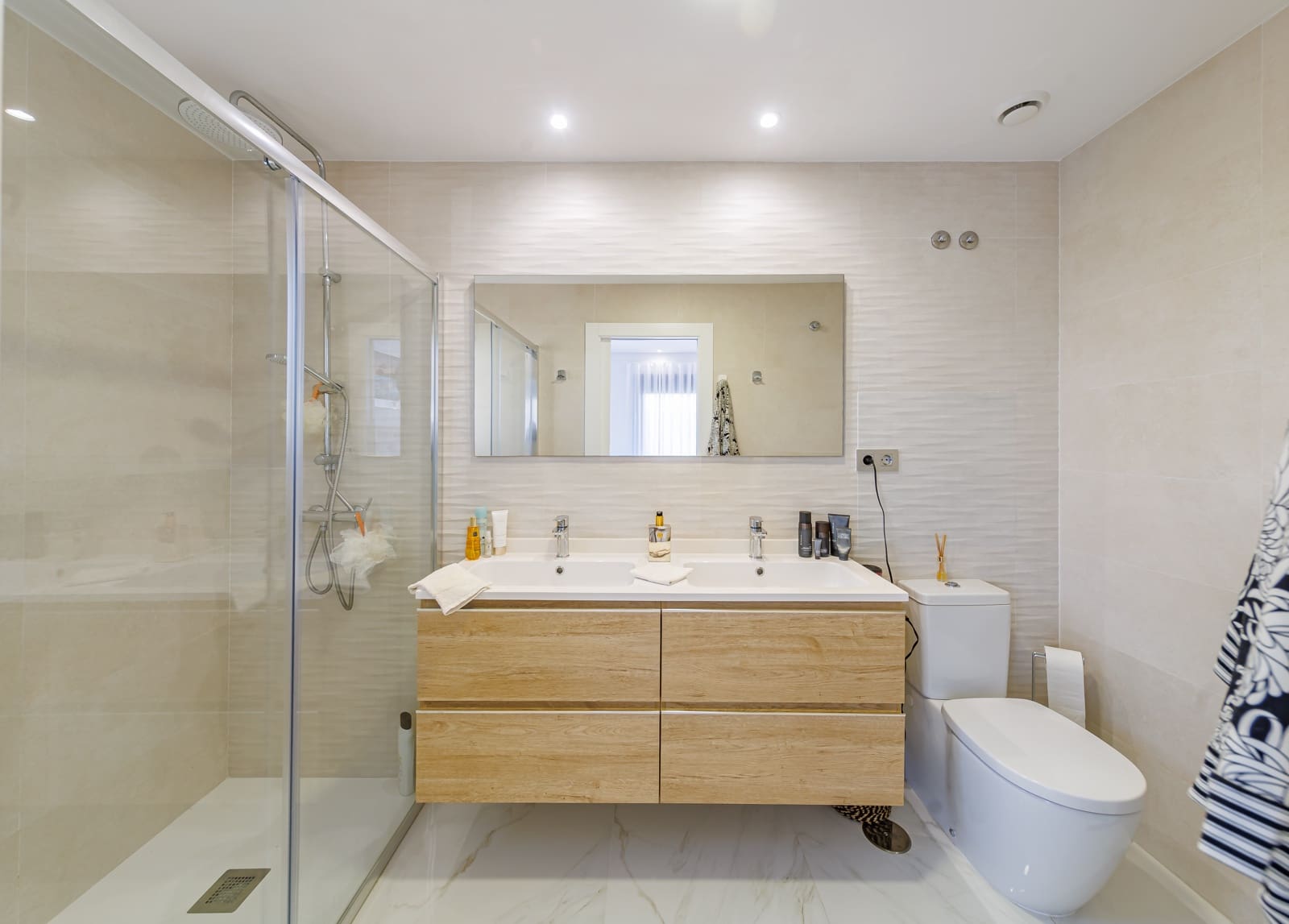 3 soveværelse Byhus til salg i Dolores De Pacheco med swimmingpool garage - € 374.950 (Ref: 9409336)