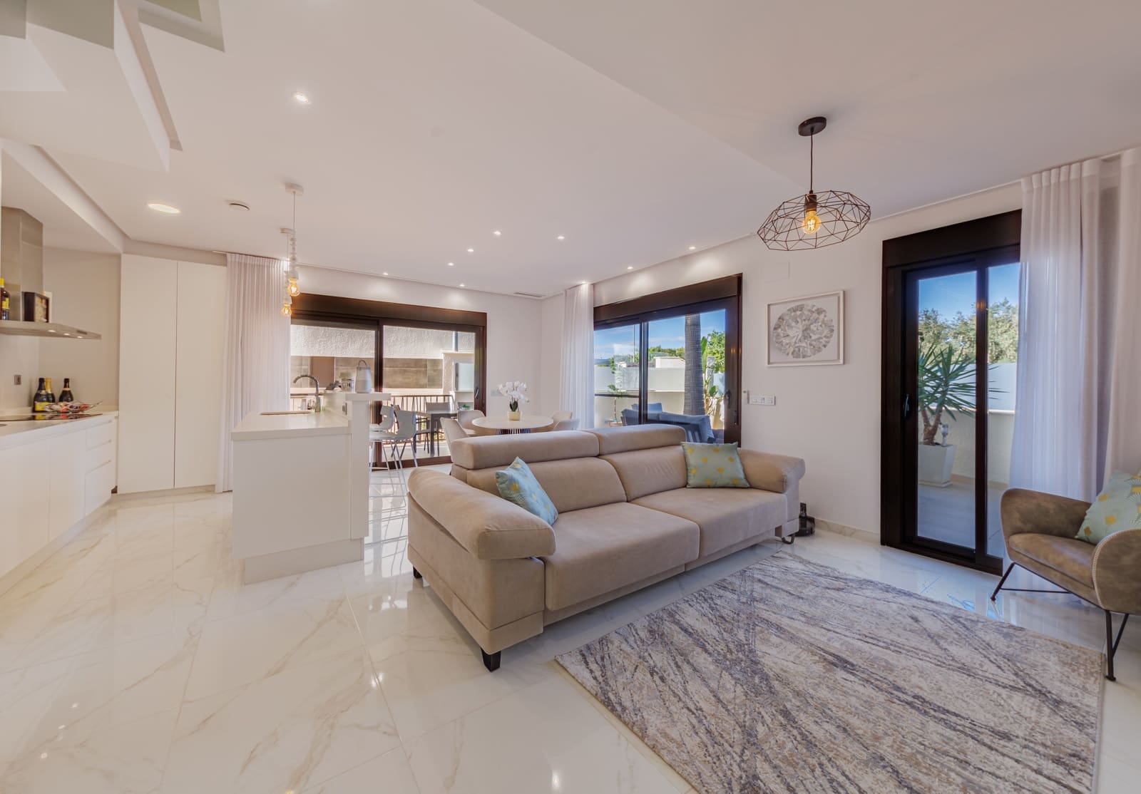 3 soveværelse Byhus til salg i Dolores De Pacheco med swimmingpool garage - € 374.950 (Ref: 9409336)