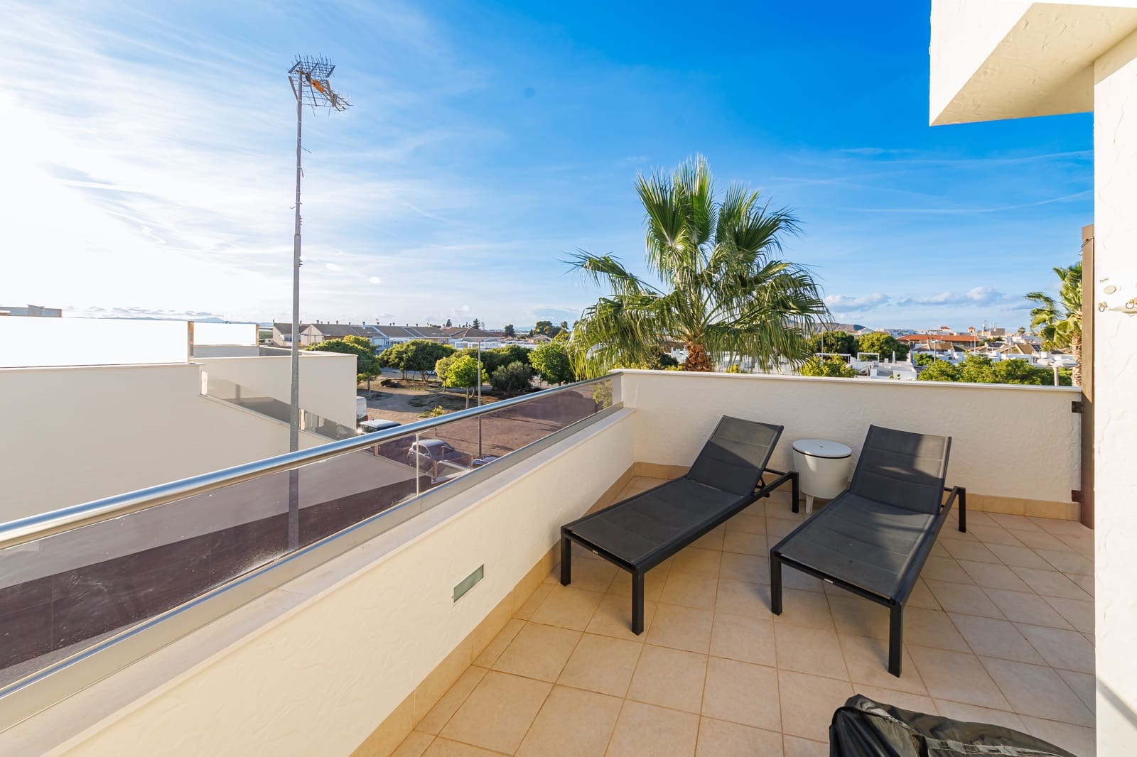 3 soveværelse Byhus til salg i Dolores De Pacheco med swimmingpool garage - € 374.950 (Ref: 9409336)